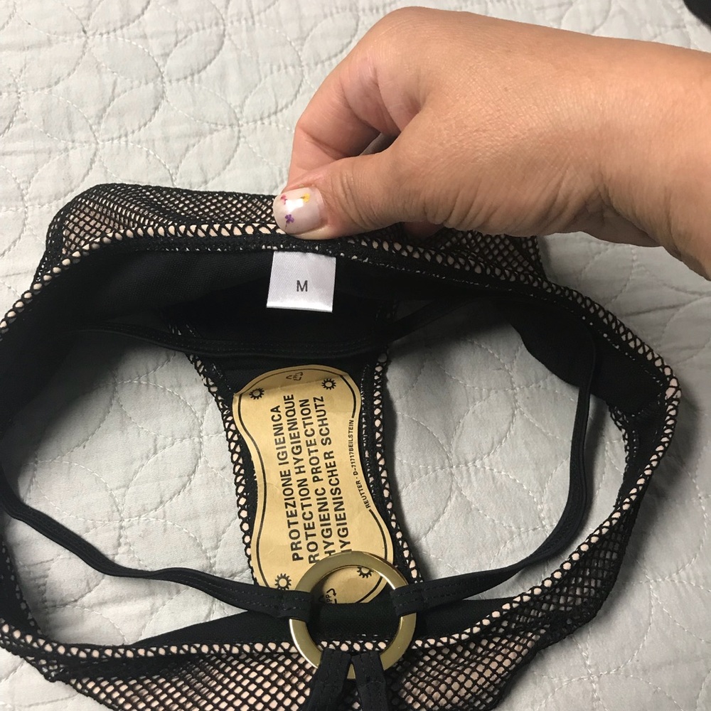 Bikini - Picture 4 of 6